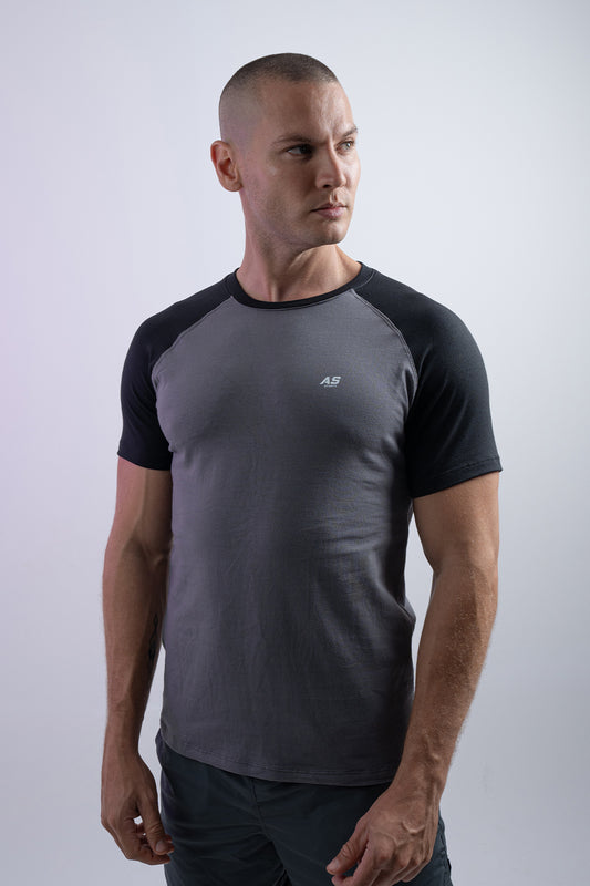 Camiseta Gris con Negro